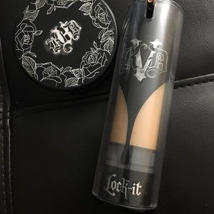 Kat Von D lock it foundation